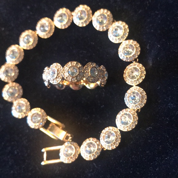Authentic signed Swarovski Crystals Rose gold Angelic bracelet and ring 55 set. - Picture 2 of 12